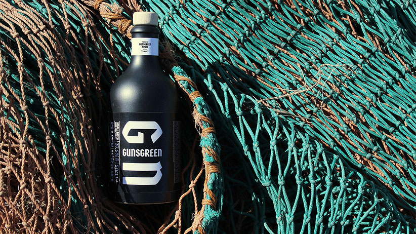 Showcase of Gunsgreen Gin Bottle